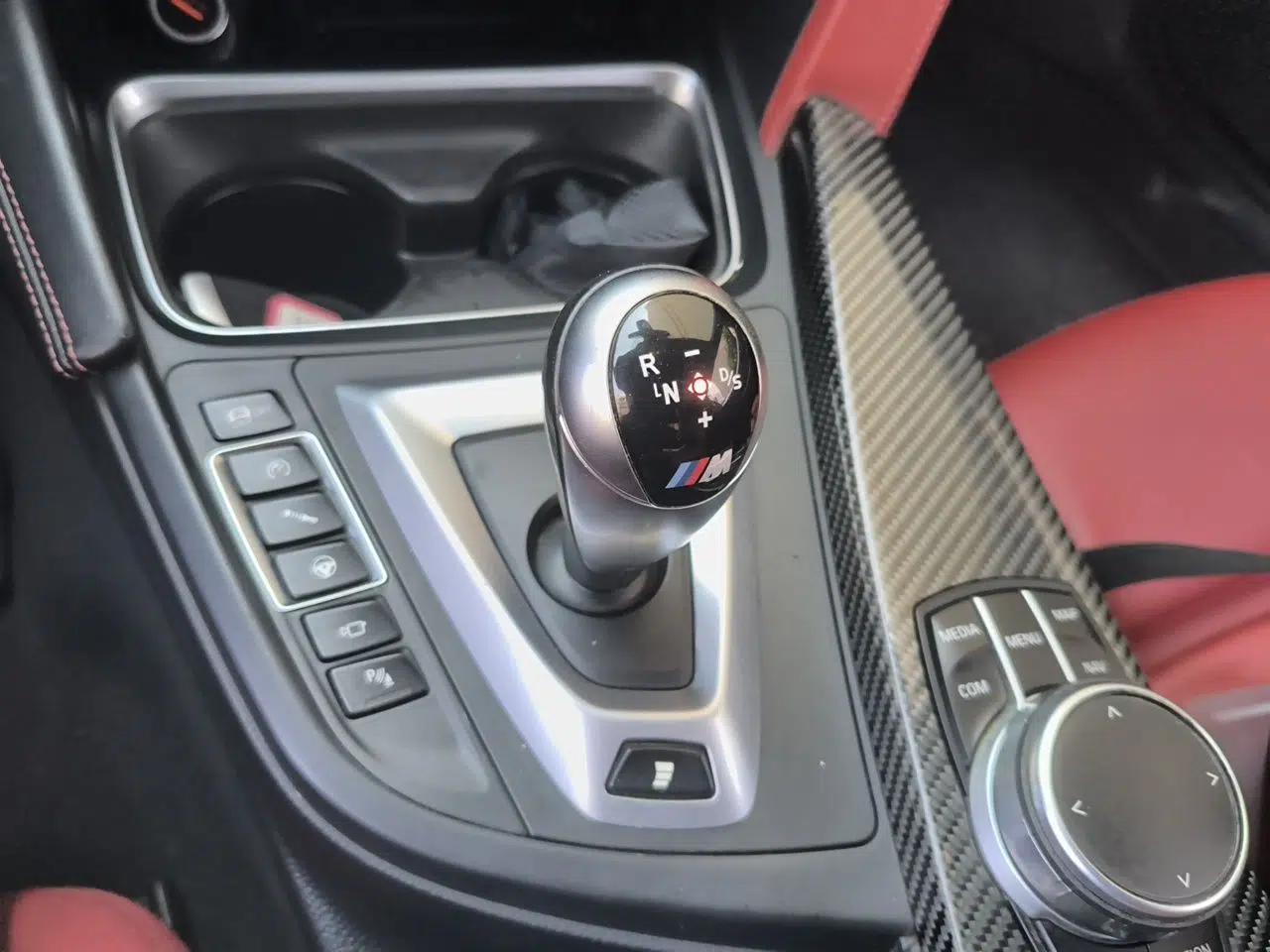 BMW M4 2017 M4 Convertible Sports Coupe — миниатюра 14