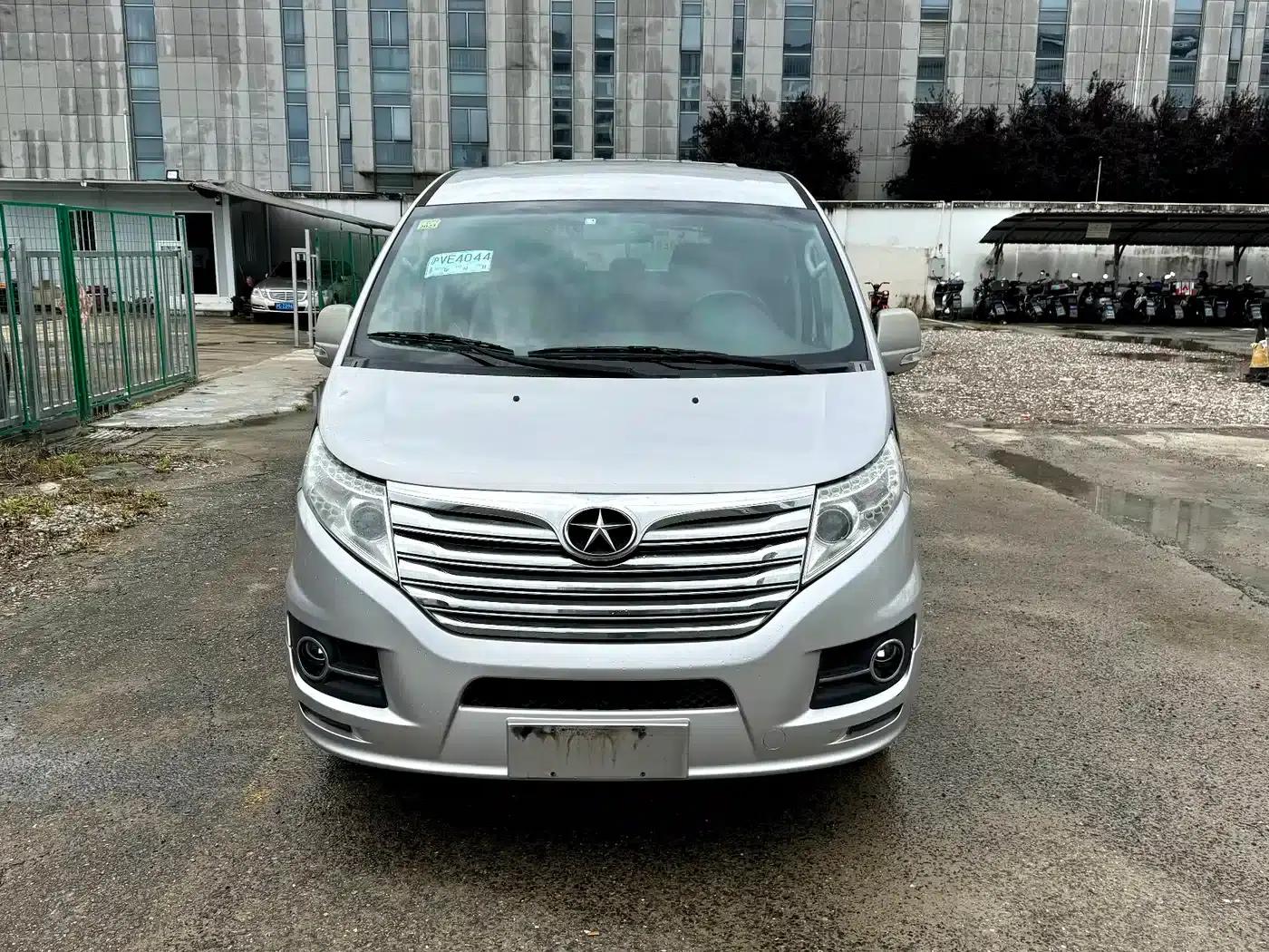 Refine M5 2014 Colorful Travel 2.0T Gasoline Manual Executive Edition — миниатюра 2