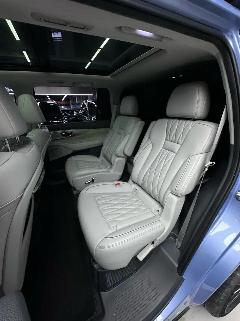 Trumpchi GS8 2022 Dual Engine Series 2.0TM Hybrid 2WD Premium Edition 6-Seater — миниатюра 36