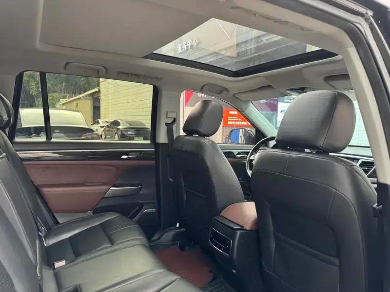 Trumpchi GS8 2017 320T 2WD Luxury Intelligent Connected Edition 7-Seater — миниатюра 17