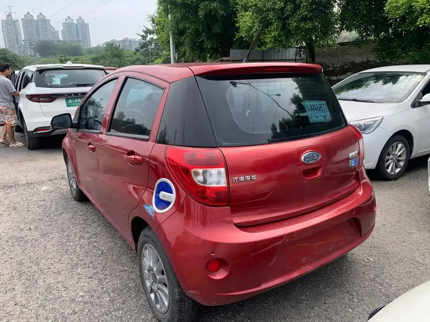 JAC iEV6E 2018 Upgraded Version iEV6E Luxury Intelligent Edition — миниатюра 4