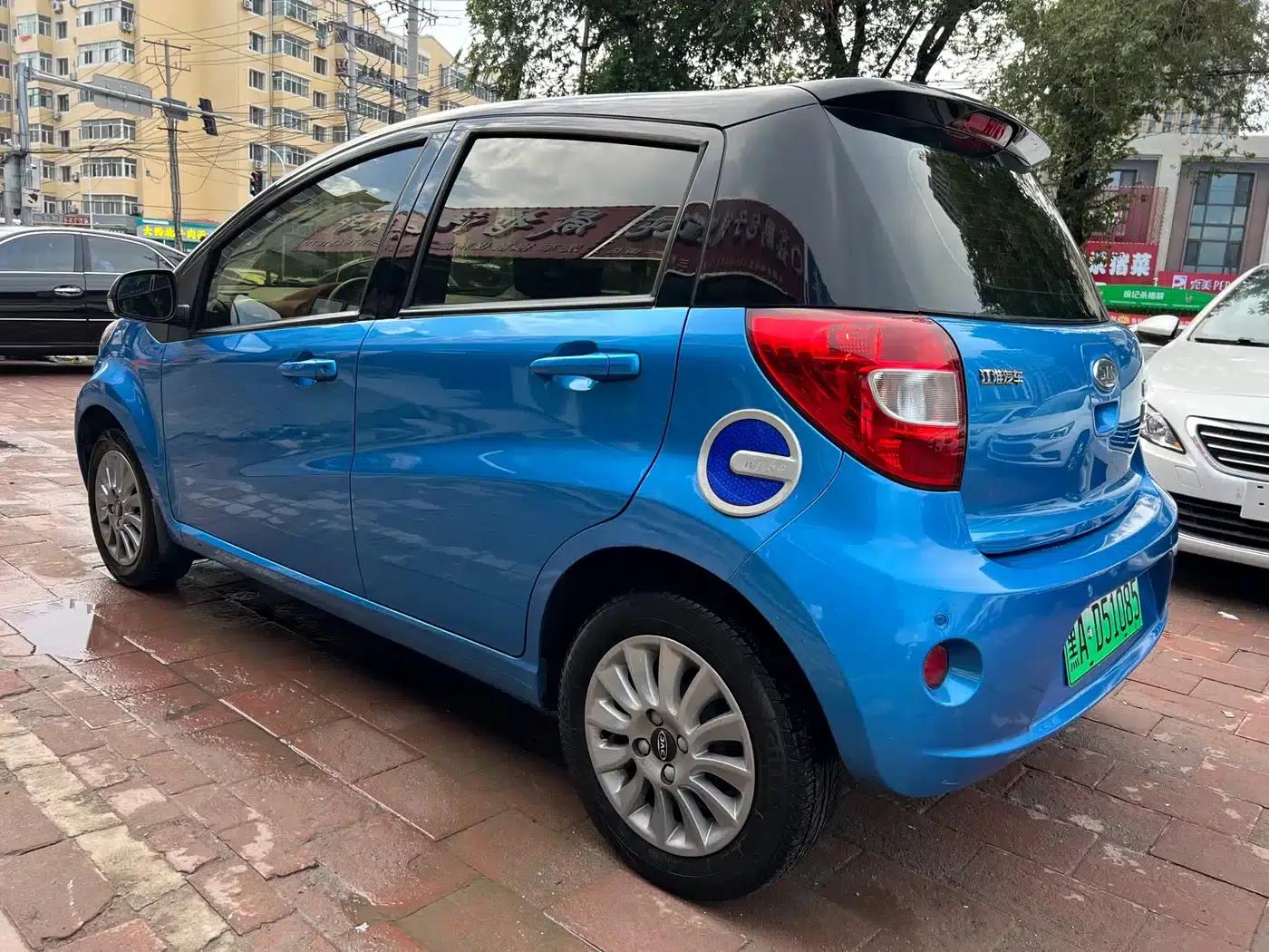 JAC iEV6E 2018 Upgraded Version iEV6E Luxury Intelligent Edition — миниатюра 5