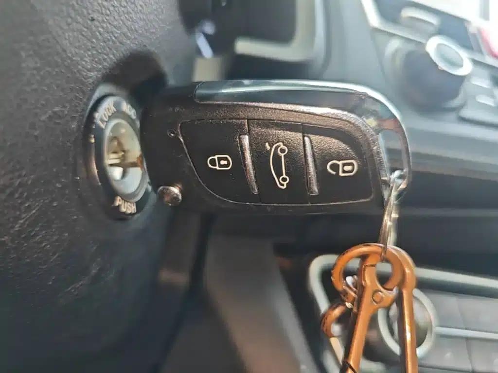 JAC iEV6E 2019 Youth Edition iEV6E Luxury Model — миниатюра 9