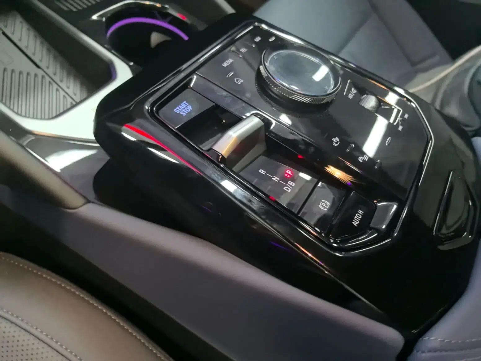 BMW i5 2024 eDrive 35L Prestige Luxury Package — миниатюра 16