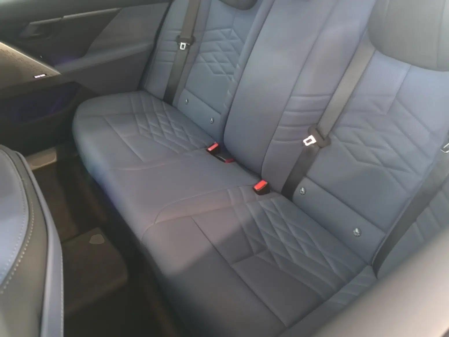 BMW i5 2024 eDrive 35L Prestige Luxury Package — миниатюра 20