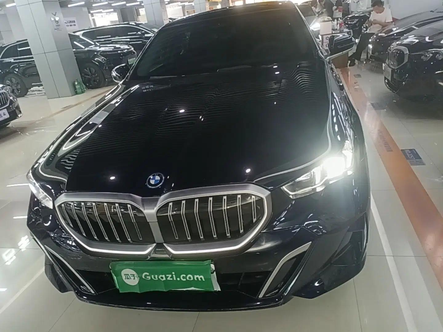 BMW i5 2024 eDrive 35L M Sport Package — миниатюра 2