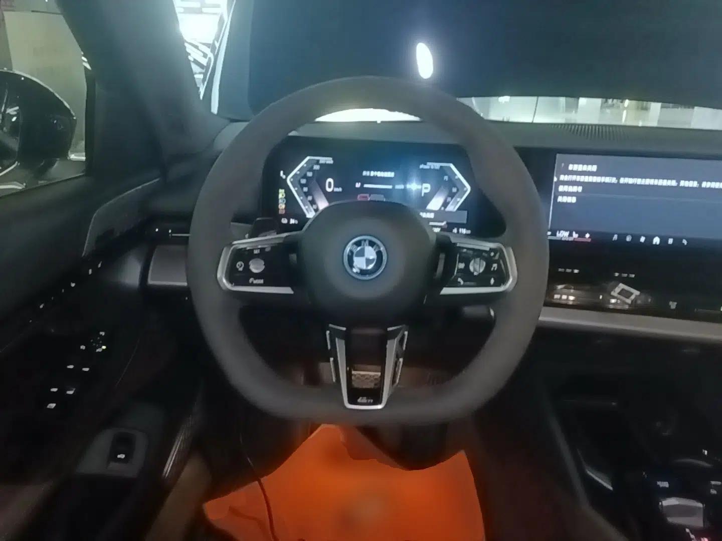 BMW i5 2024 eDrive 35L M Sport Package — миниатюра 13