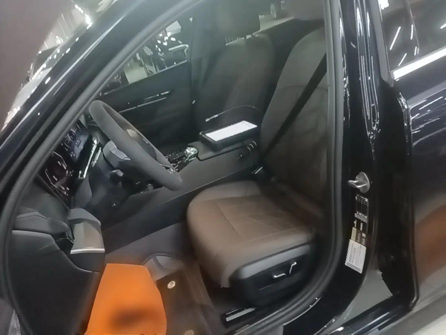 BMW i5 2024 eDrive 35L M Sport Package — миниатюра 17