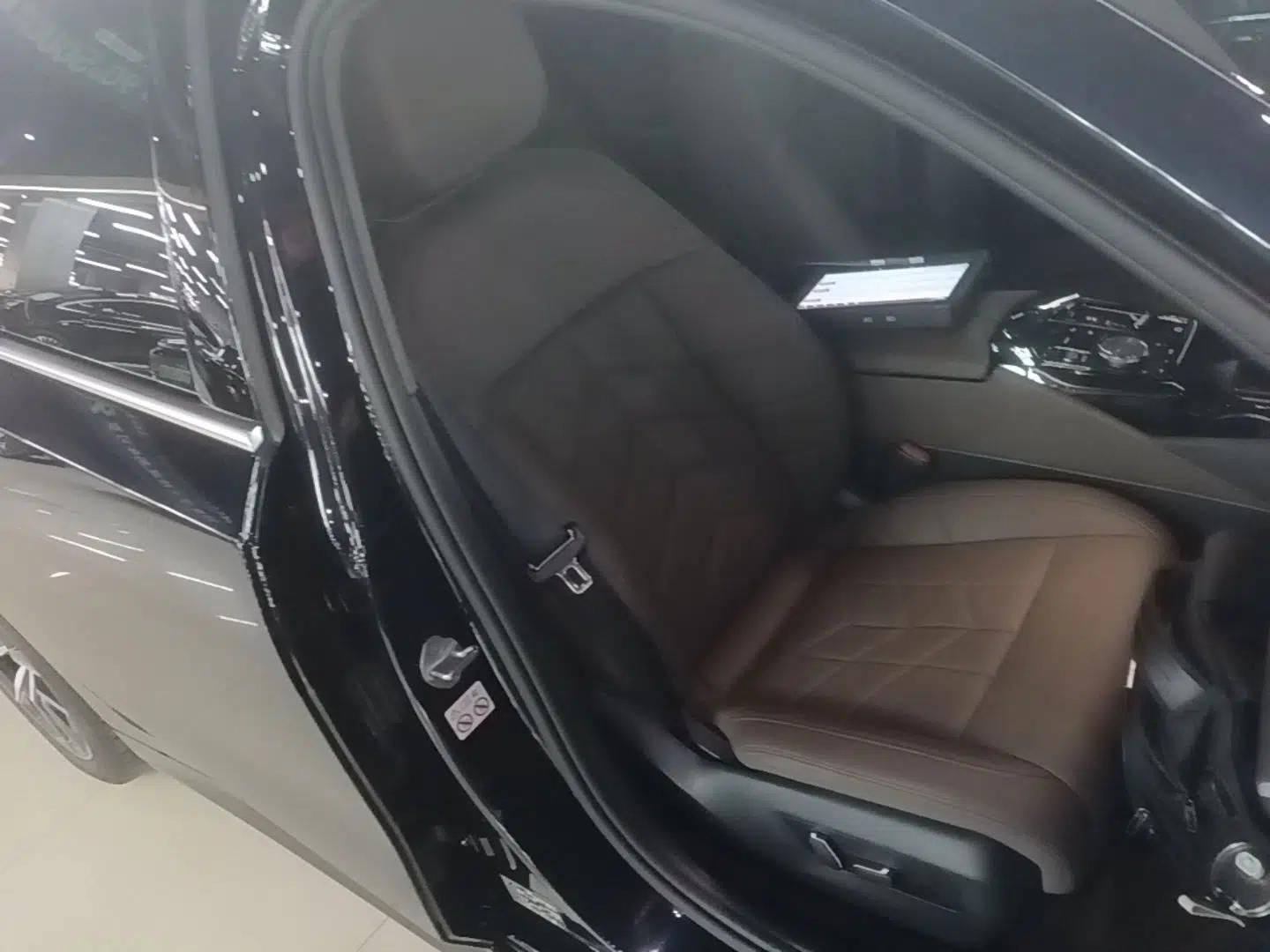 BMW i5 2024 eDrive 35L M Sport Package — миниатюра 19
