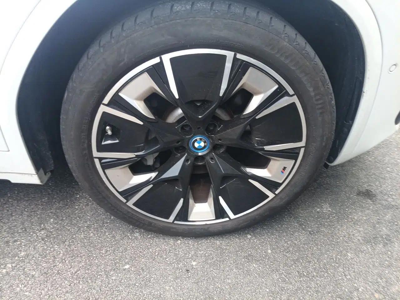 BMW iX3 2022 Updated Leading Type — миниатюра 8