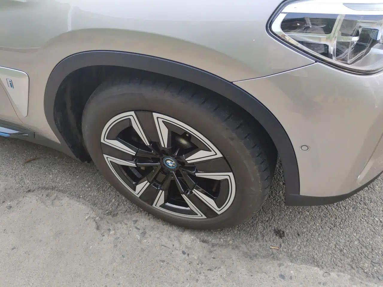 BMW iX3 2021 Leading Model — миниатюра 8