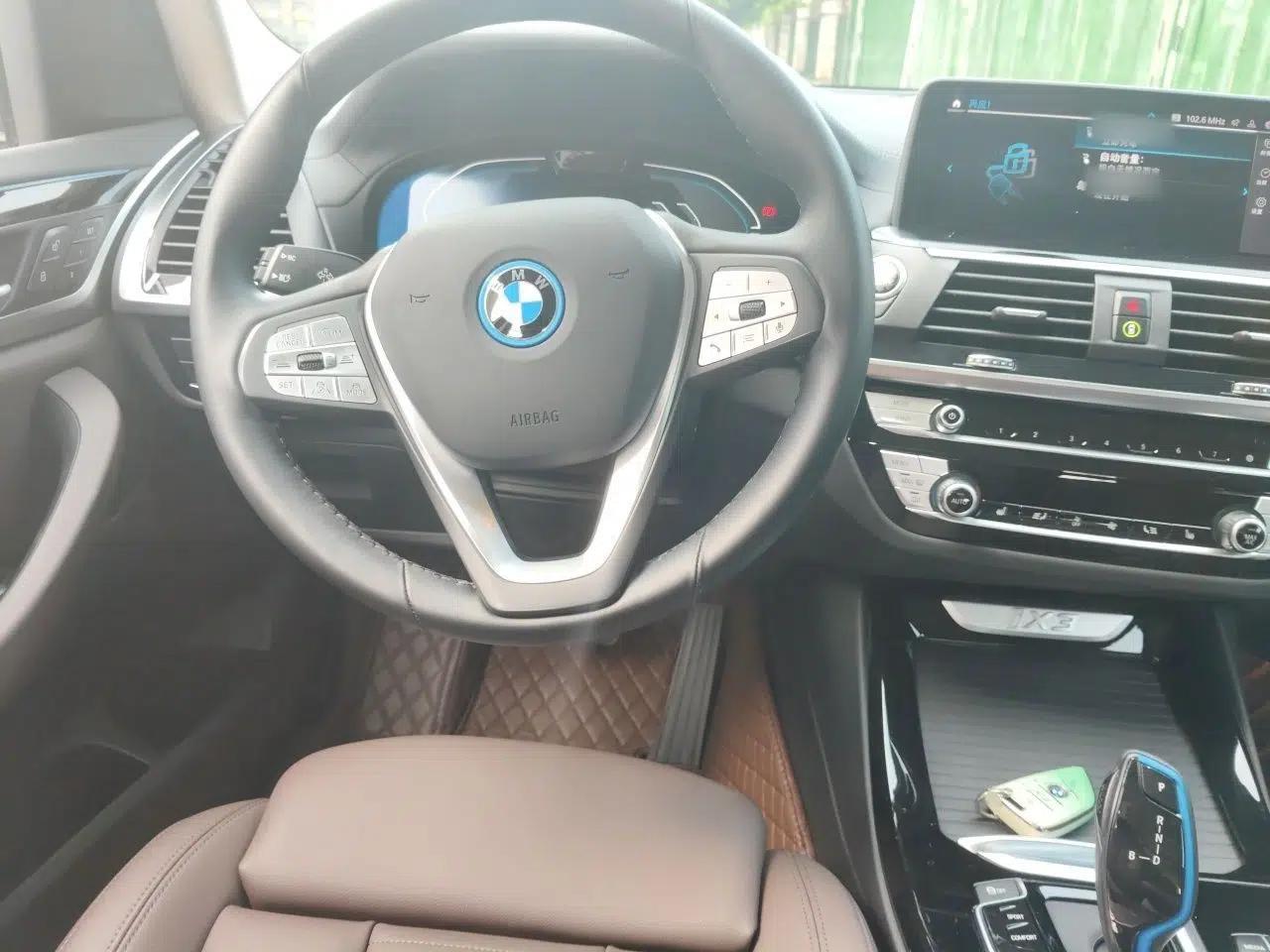 BMW iX3 2021 Leading Model — миниатюра 10