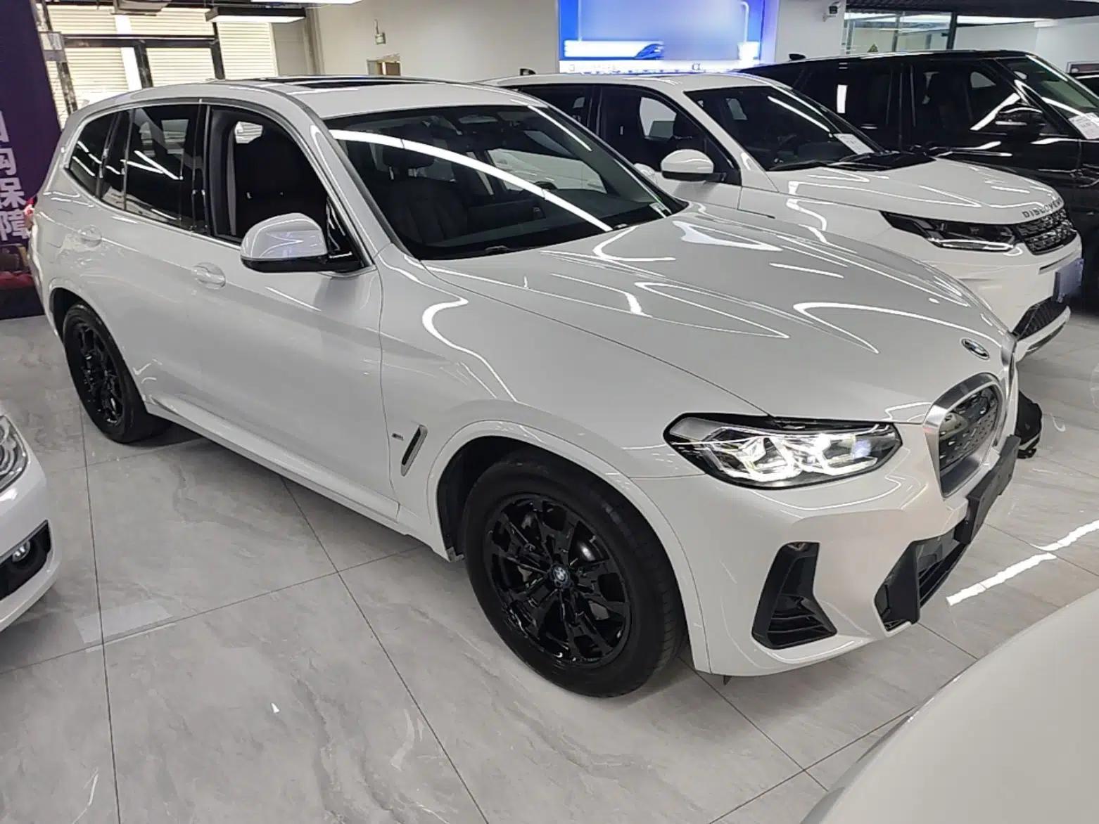 BMW iX3 2023 Leading Model — миниатюра 12