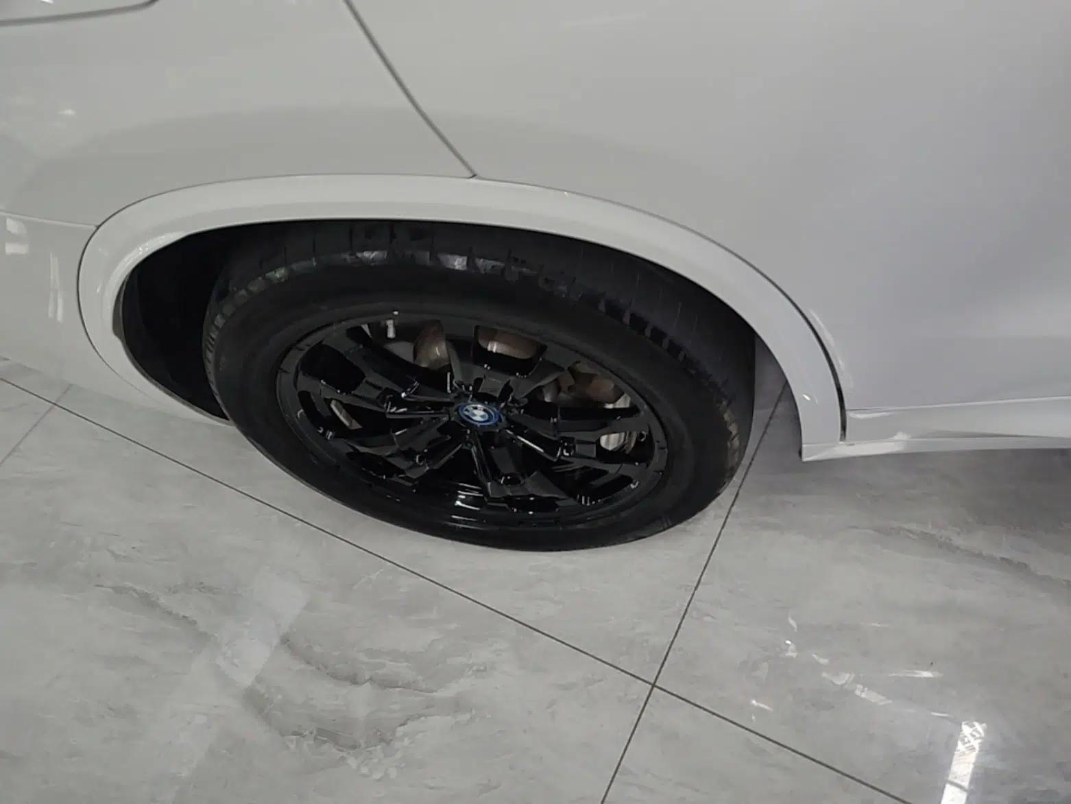 BMW iX3 2023 Leading Model — миниатюра 16