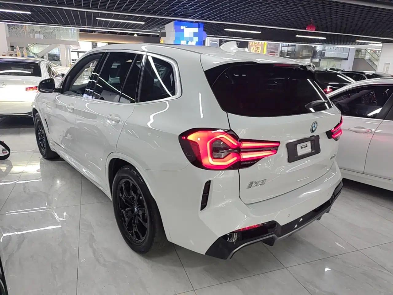 BMW iX3 2023 Leading Model — миниатюра 4