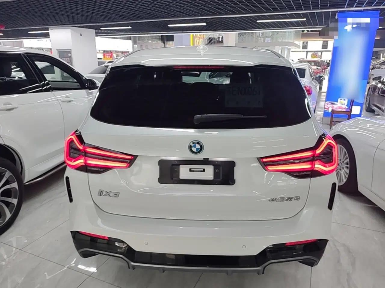 BMW iX3 2023 Leading Model — миниатюра 5