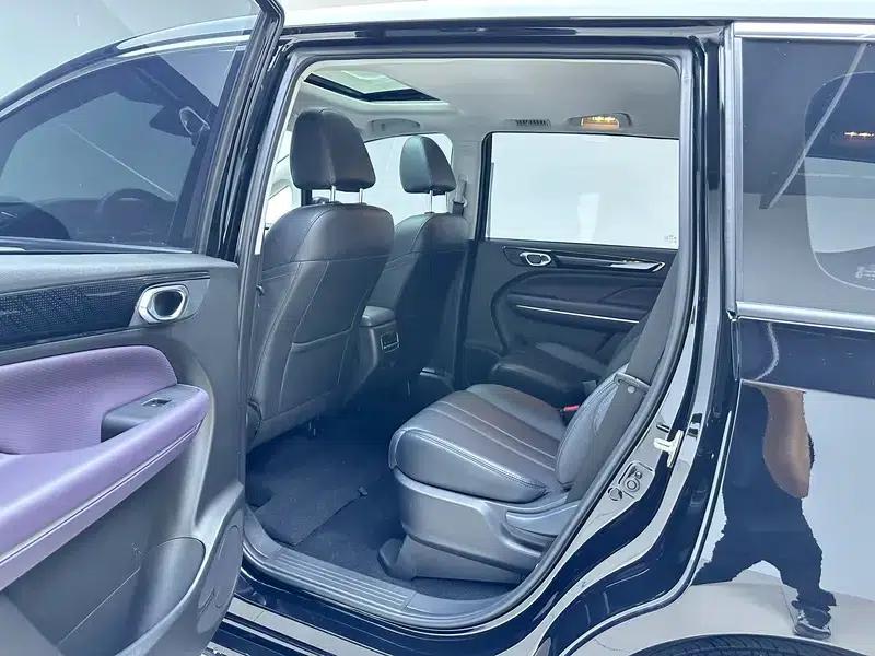 Trumpchi M6 2025 MAX 270T WDCT Luxury Edition — миниатюра 18