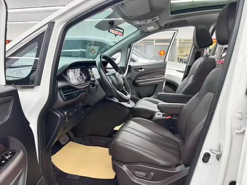 Trumpchi M6 2019 270T Automatic Premium Edition 6-seater National V Emission Standard — миниатюра 18
