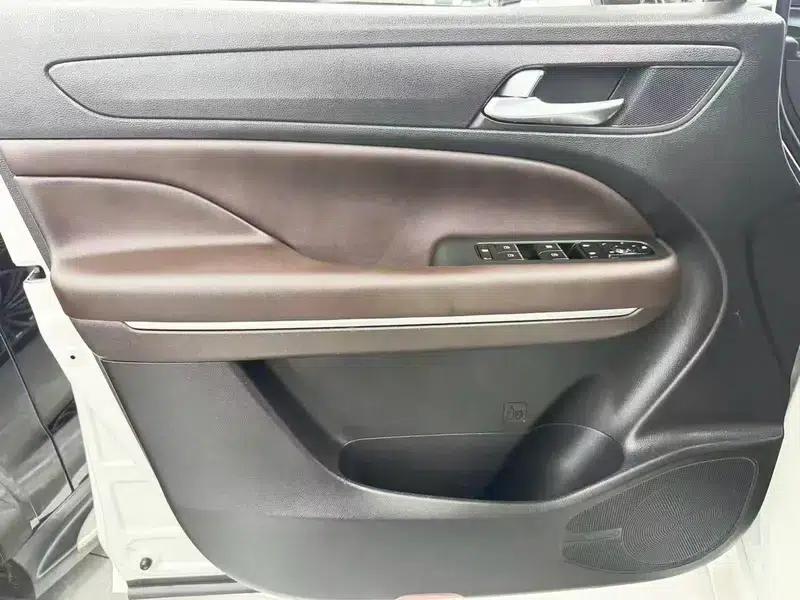 Trumpchi M6 2019 270T Automatic Premium Edition 6-seater National V Emission Standard — миниатюра 23