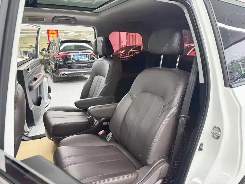 Trumpchi M6 2019 270T Automatic Premium Edition 6-seater National V Emission Standard — миниатюра 25