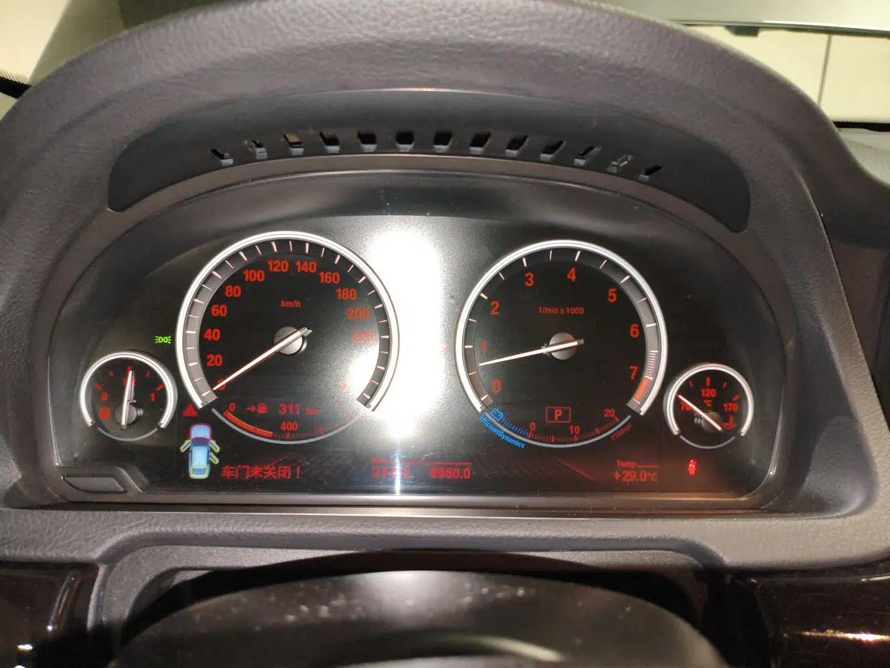 BMW 5 Series GT 2013 535i Leading Model — миниатюра 11