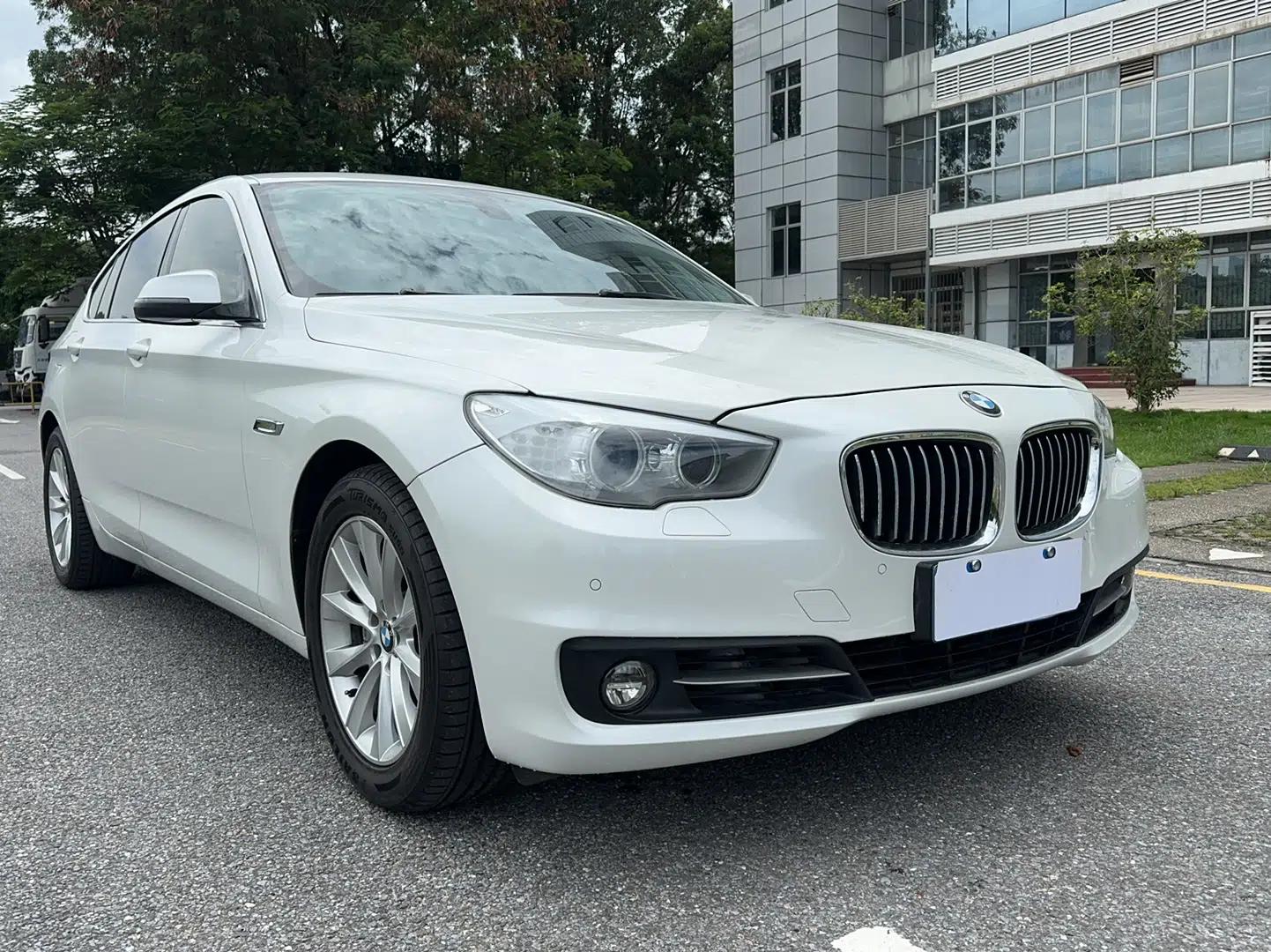 BMW 5 Series GT 2015 528i Leading Model — миниатюра 12