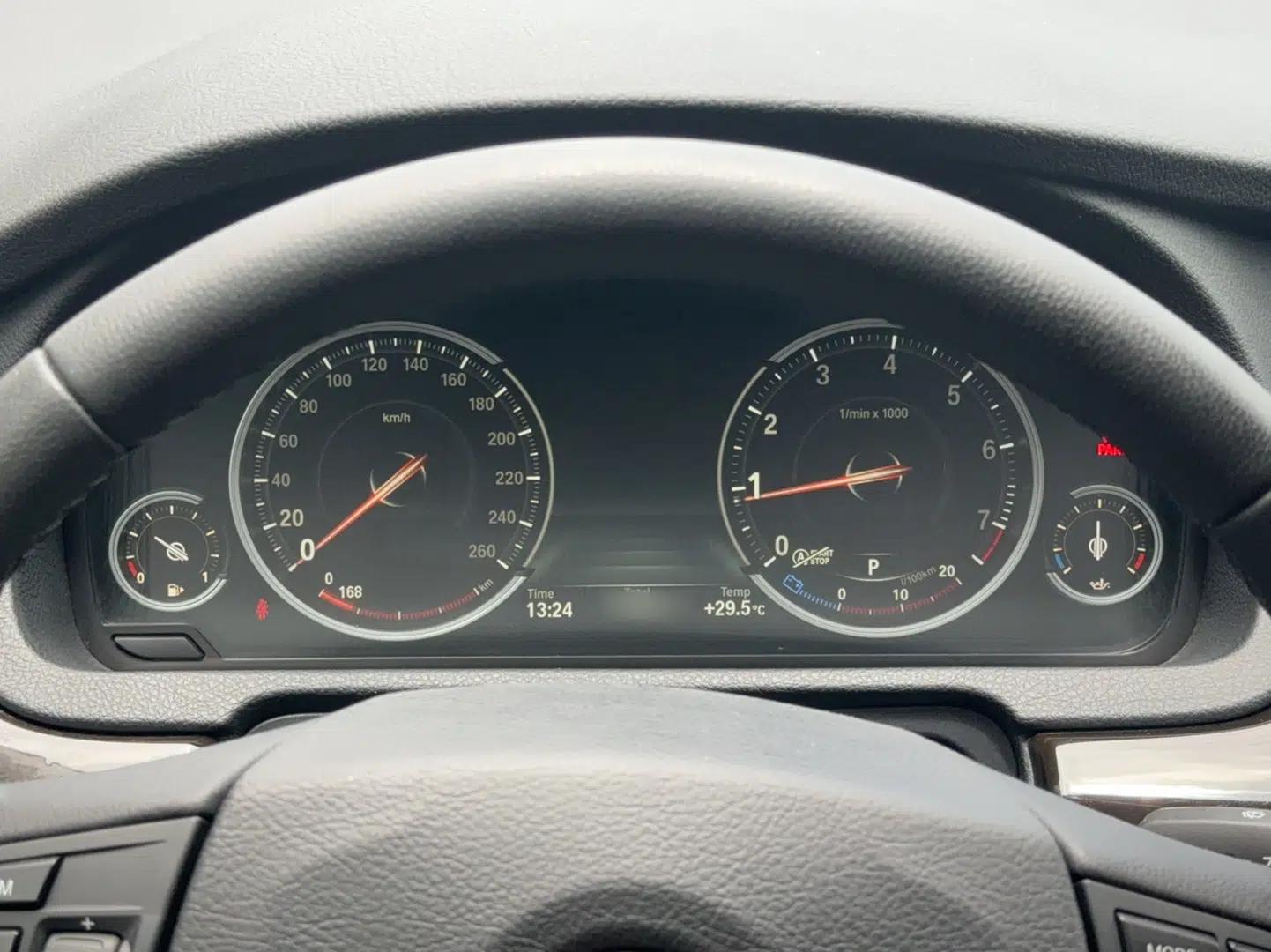 BMW 5 Series GT 2015 528i Leading Model — миниатюра 19