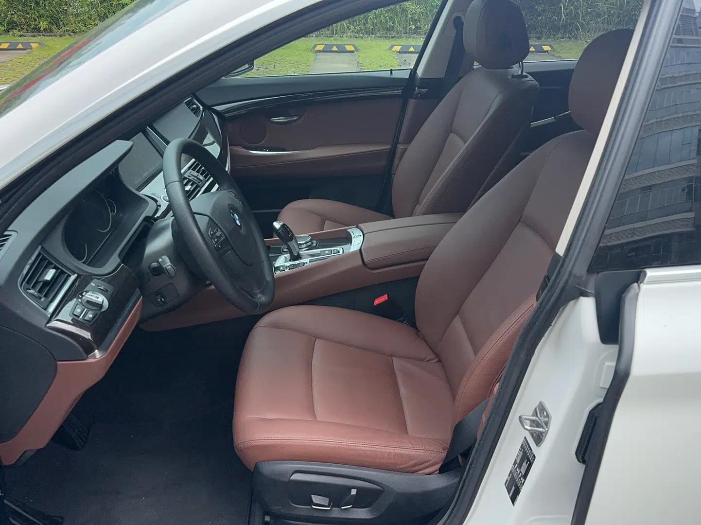 BMW 5 Series GT 2015 528i Leading Model — миниатюра 22
