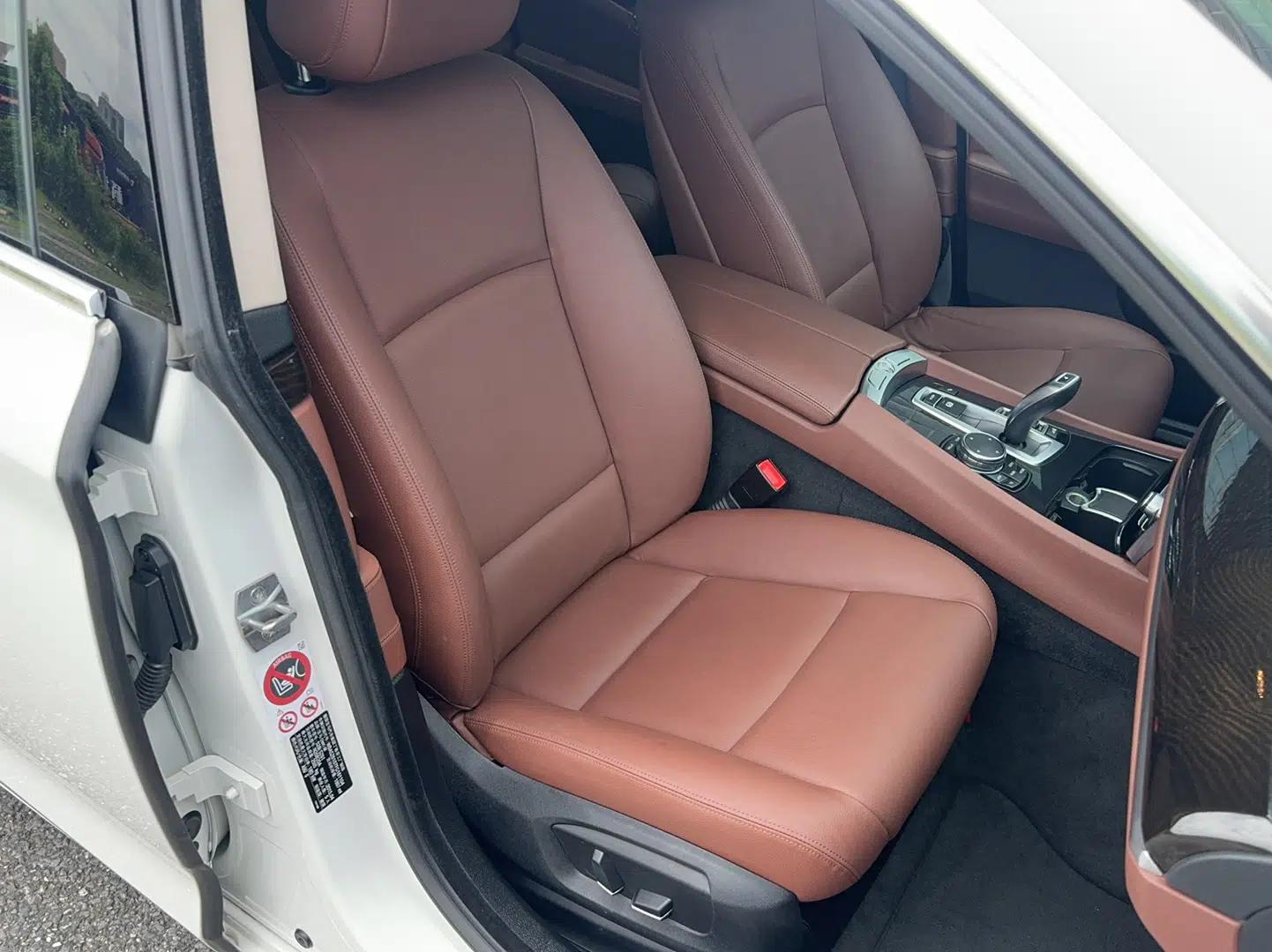 BMW 5 Series GT 2015 528i Leading Model — миниатюра 24