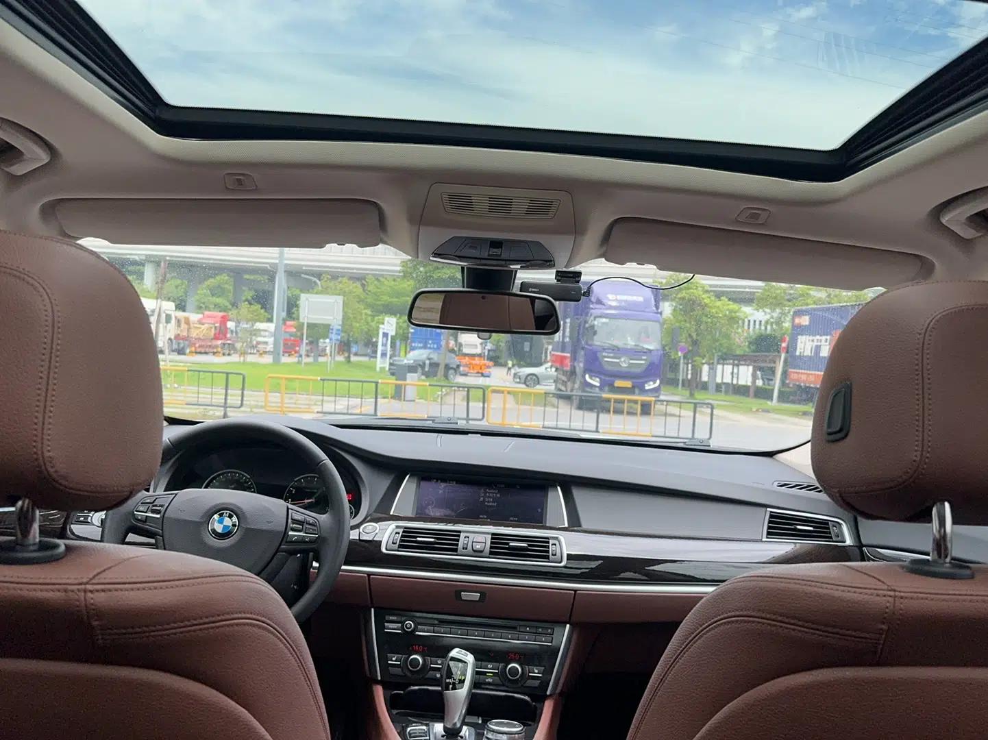BMW 5 Series GT 2015 528i Leading Model — миниатюра 26