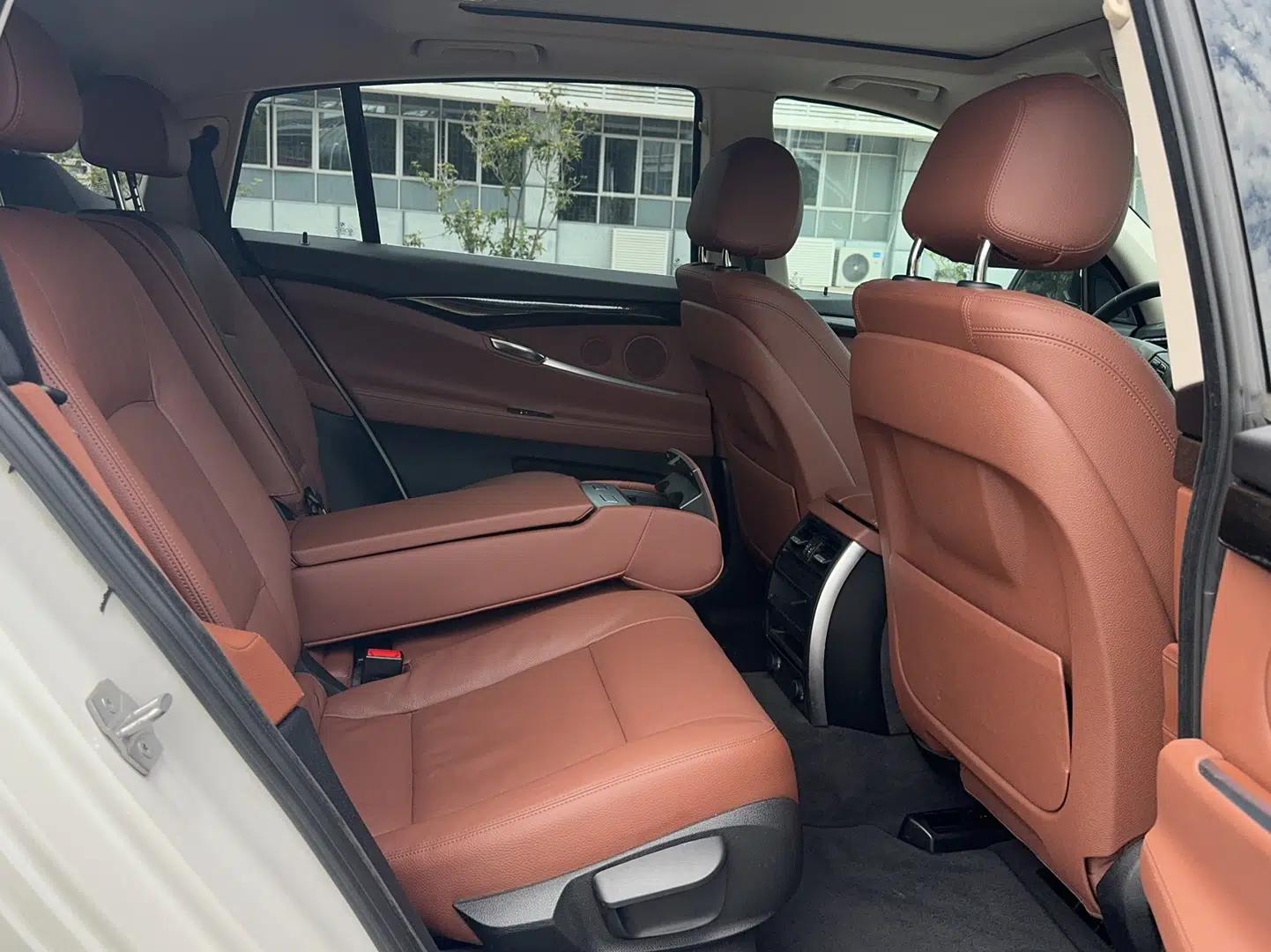 BMW 5 Series GT 2015 528i Leading Model — миниатюра 30