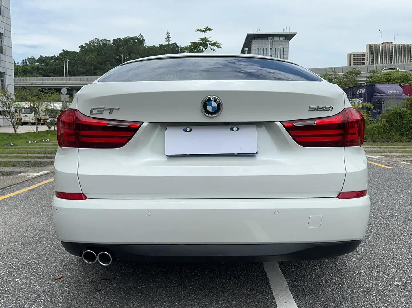 BMW 5 Series GT 2015 528i Leading Model — миниатюра 5