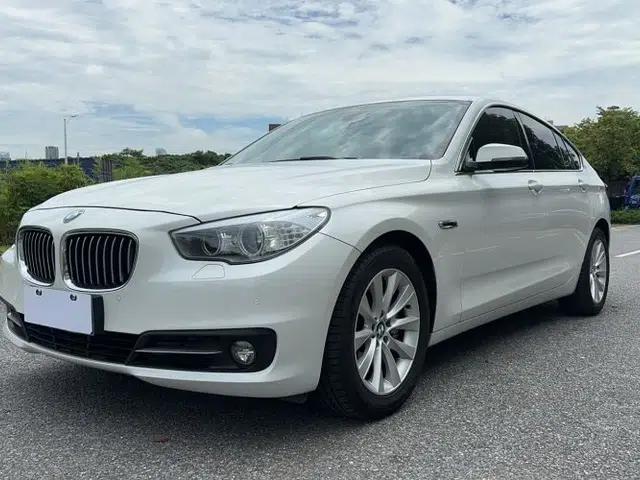 BMW 5 Series GT 2015 528i Leading Model