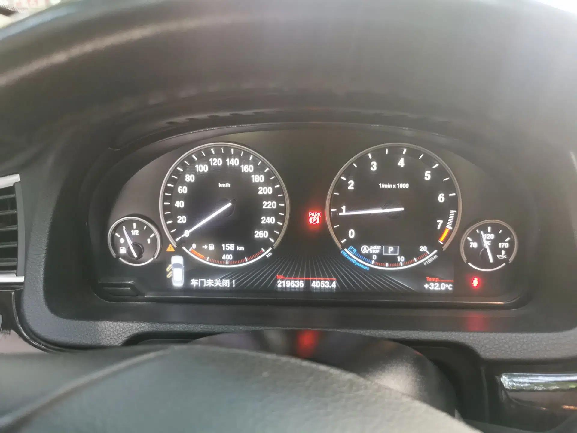 BMW 5 Series GT 2014 528i Leading Model — миниатюра 11