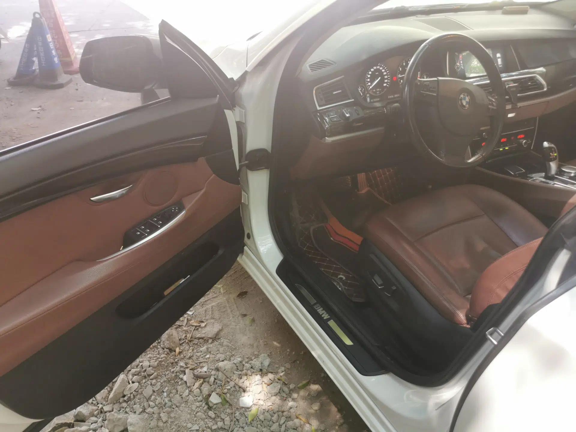 BMW 5 Series GT 2014 528i Leading Model — миниатюра 16