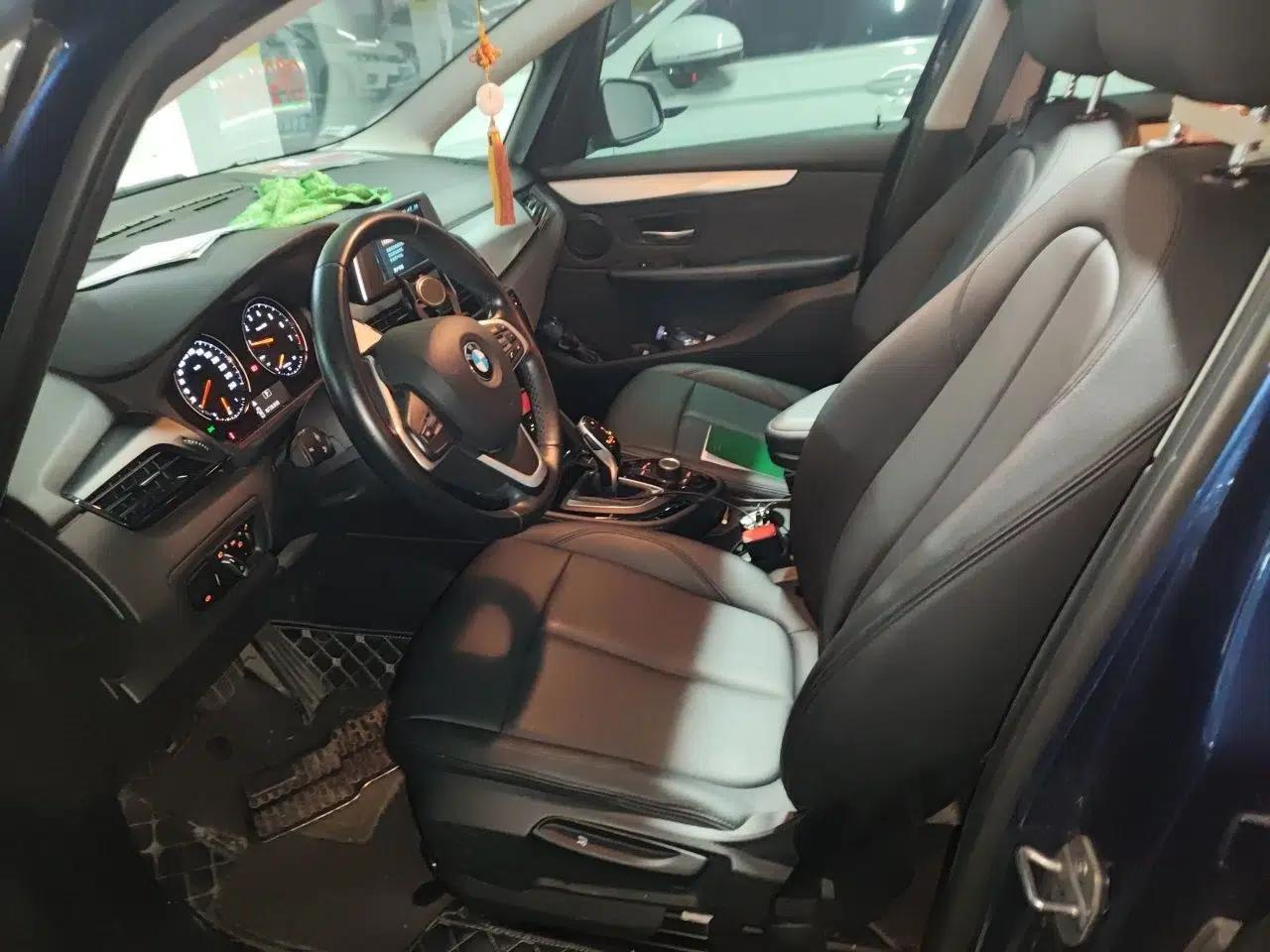 BMW 2 Series Gran Tourer 2018 220i Leading Model — миниатюра 12