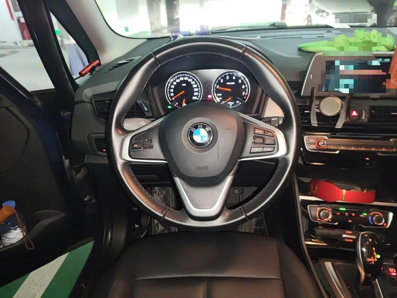 BMW 2 Series Gran Tourer 2018 220i Leading Model — миниатюра 7