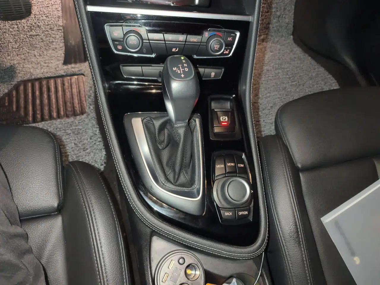 BMW 2 Series Gran Tourer 2015 218i Sports Design Package — миниатюра 14