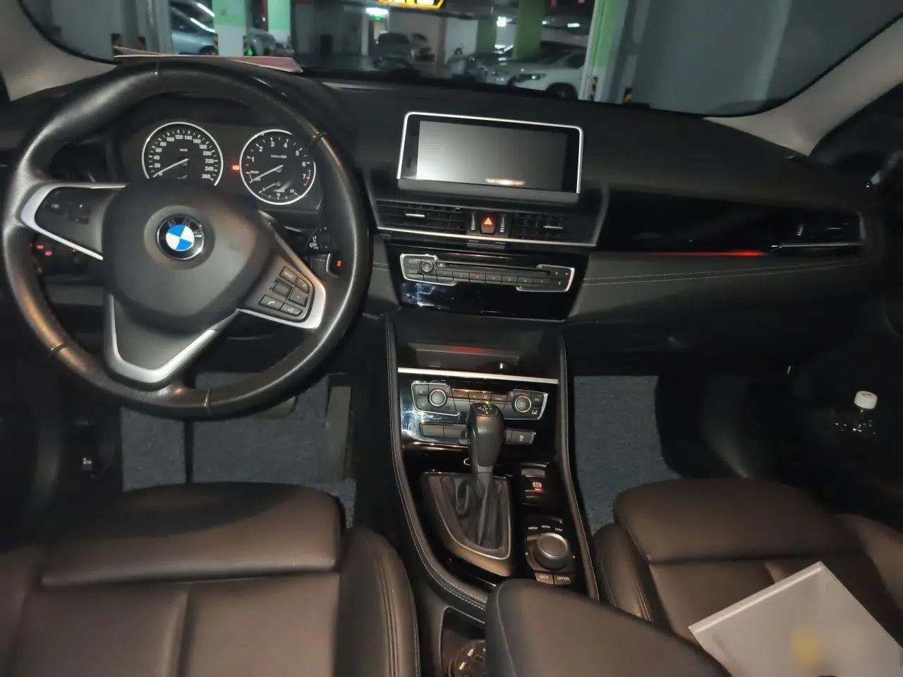 BMW 2 Series Gran Tourer 2015 218i Sports Design Package — миниатюра 9