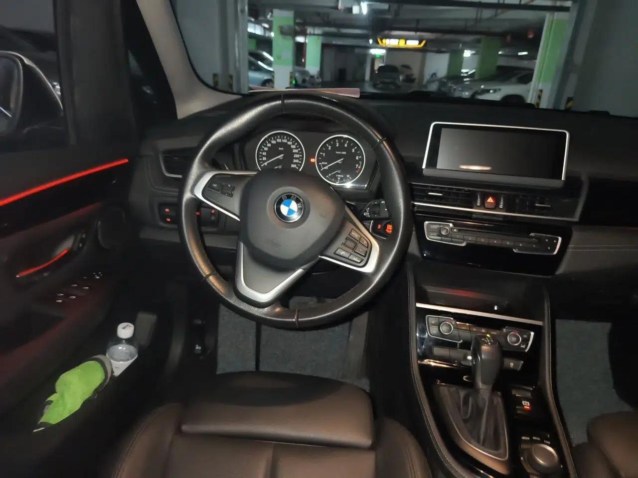 BMW 2 Series Gran Tourer 2015 218i Sports Design Package — миниатюра 10