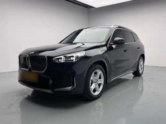 BMW iX1 2023 eDrive25L X Design Package