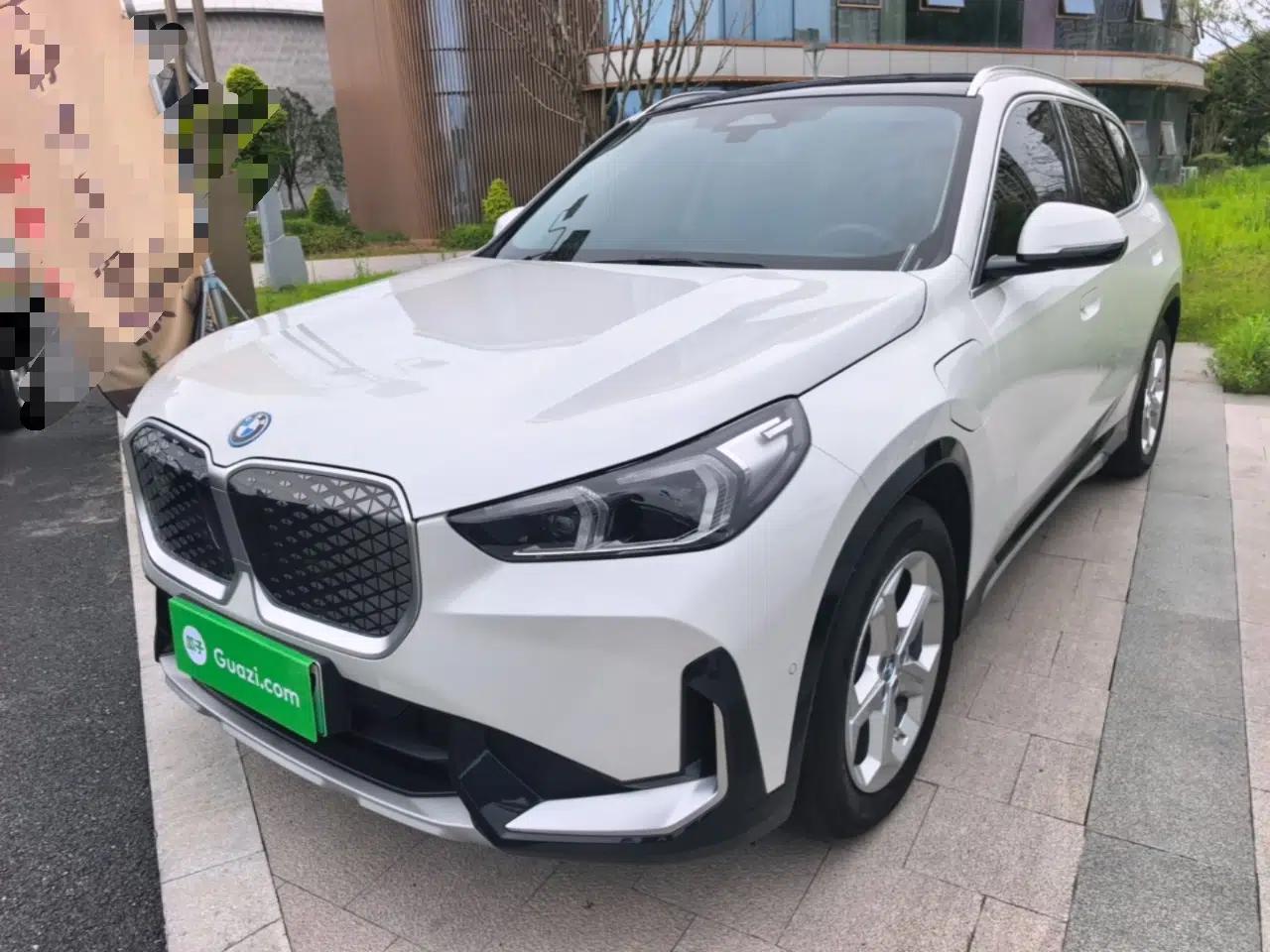 BMW iX1 2025 eDrive25L X Design Package — миниатюра 1