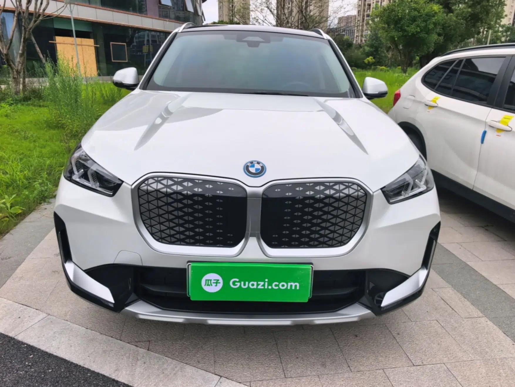 BMW iX1 2025 eDrive25L X Design Package — миниатюра 2