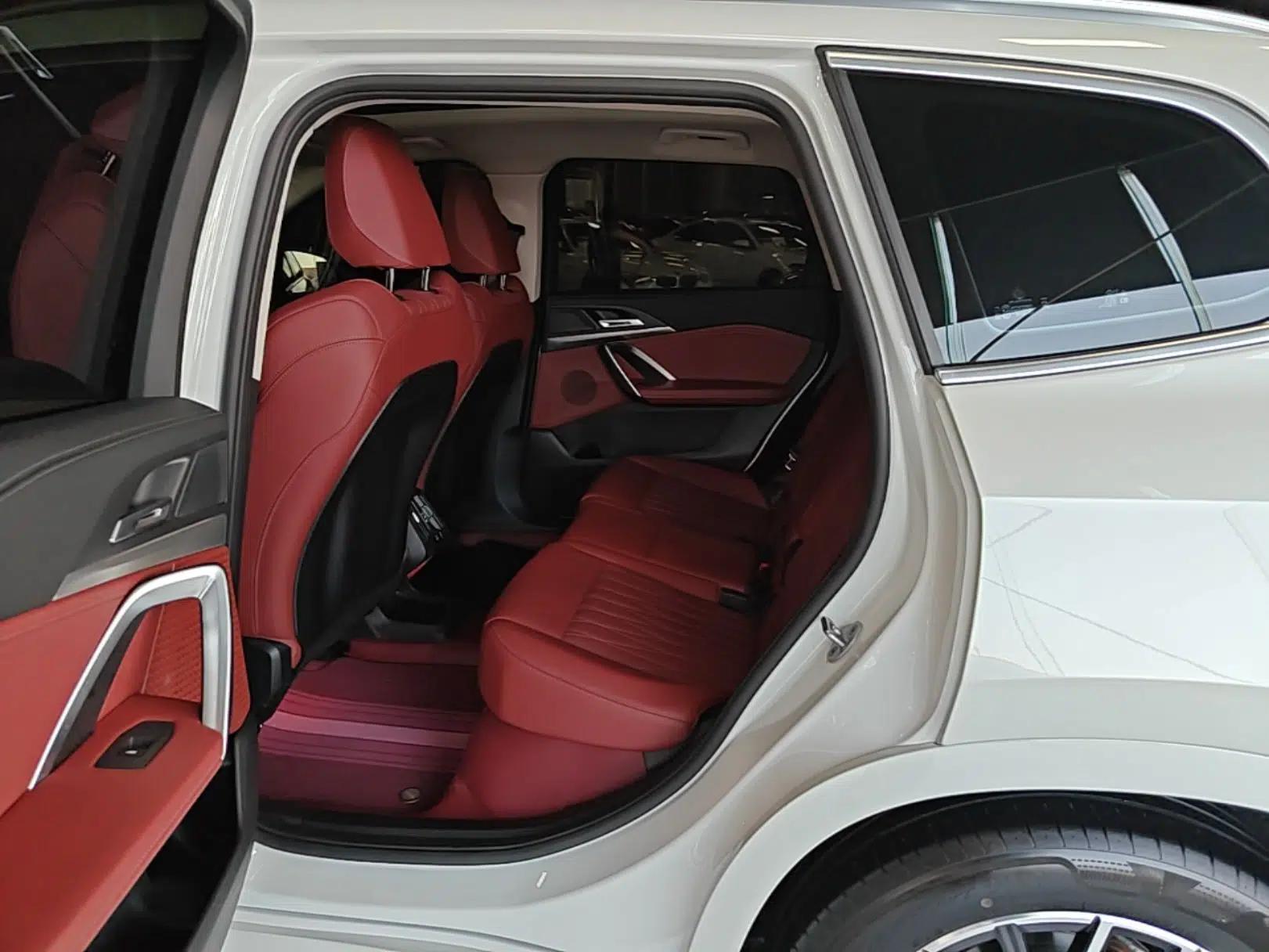 BMW iX1 2025 eDrive25L M Sport Package — миниатюра 20