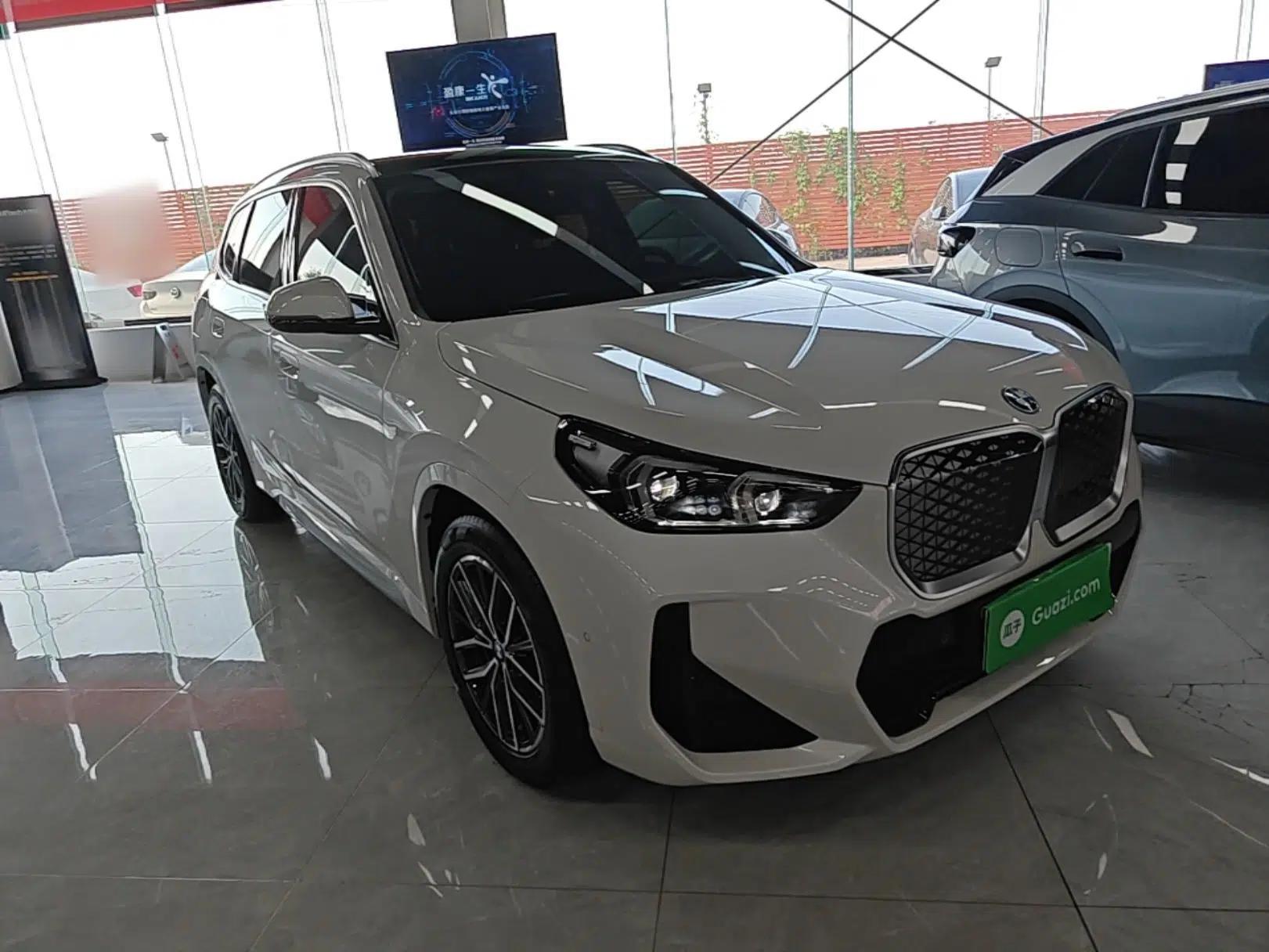 BMW iX1 2025 eDrive25L M Sport Package — миниатюра 3