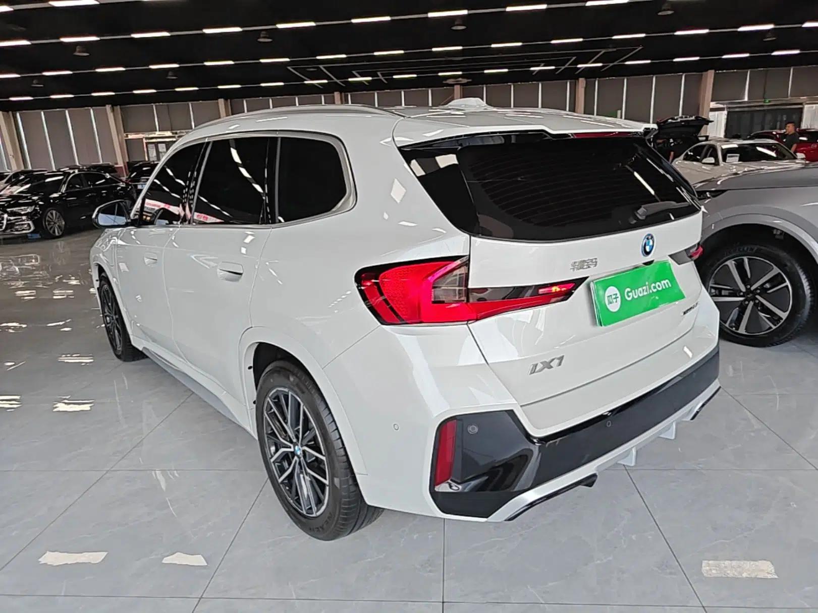 BMW iX1 2025 eDrive25L M Sport Package — миниатюра 4