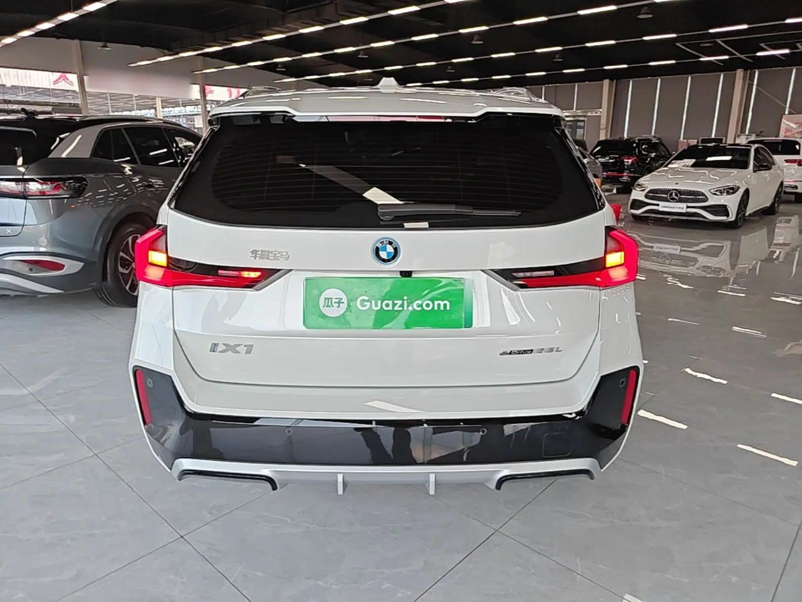 BMW iX1 2025 eDrive25L M Sport Package — миниатюра 5