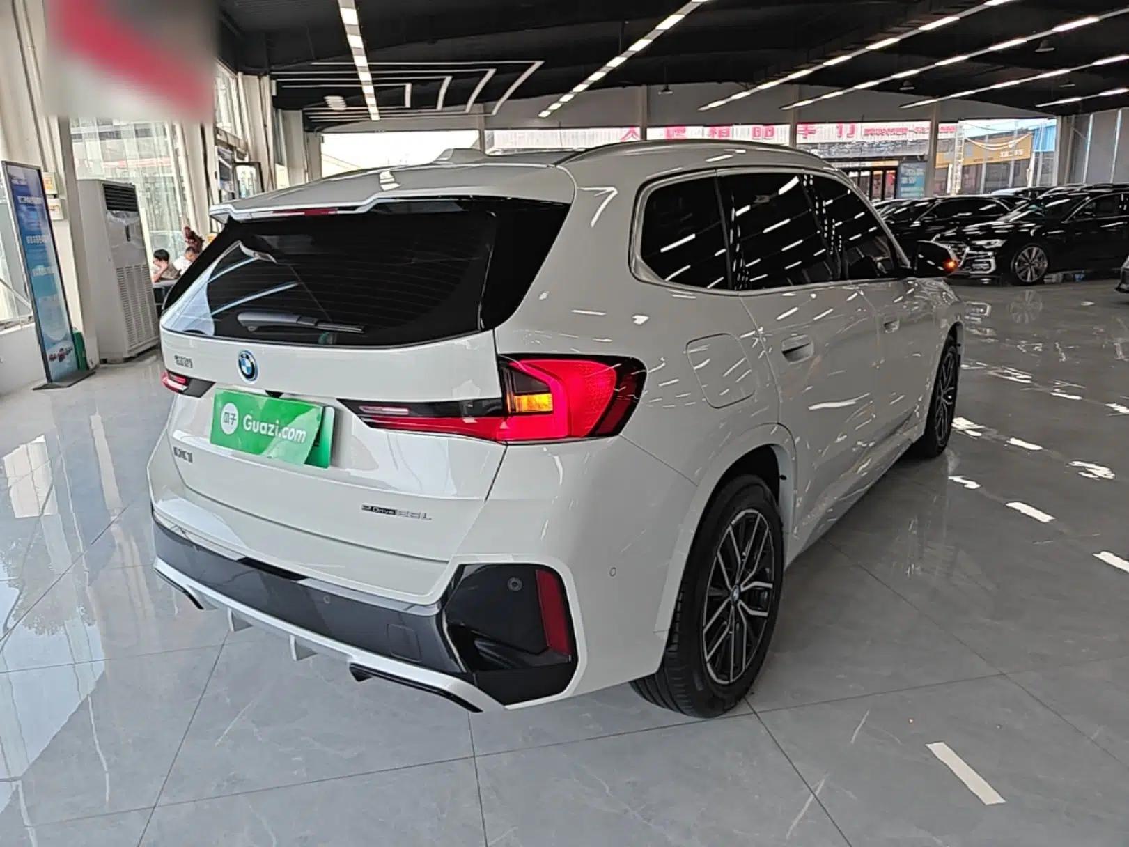 BMW iX1 2025 eDrive25L M Sport Package — миниатюра 6