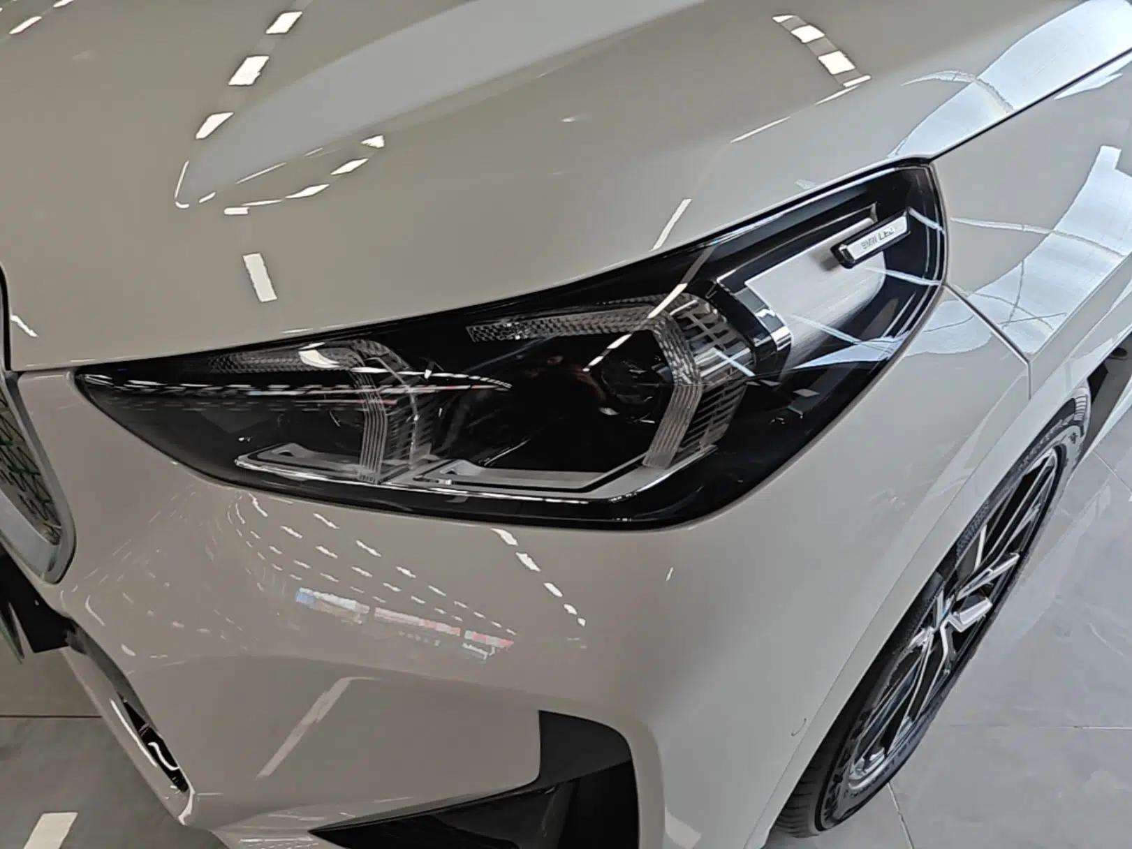 BMW iX1 2025 eDrive25L M Sport Package — миниатюра 8