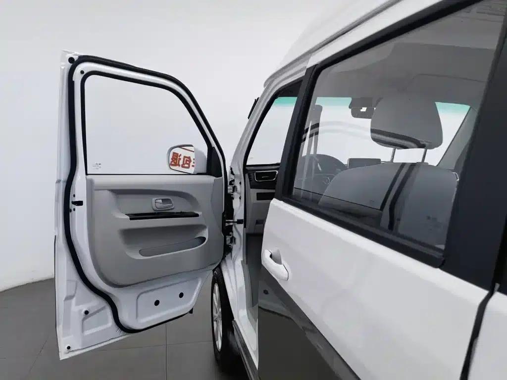 New Haishi X30L 2024 Wealth Edition Bus, 5/6/7 Seats, Front-Mounted Air Conditioning — миниатюра 8